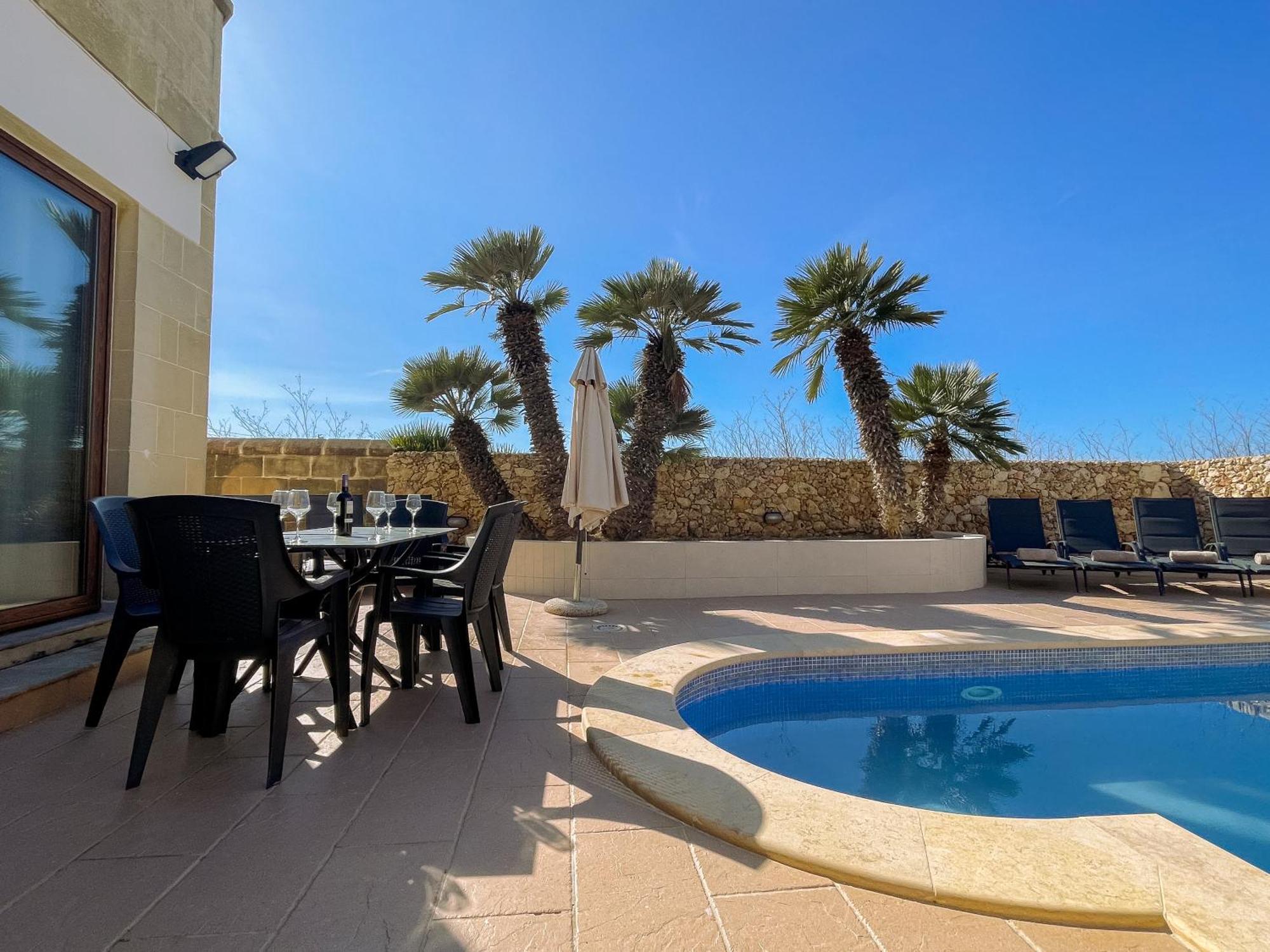 Villa Fieldend - Gozo Holiday Home Għarb Buitenkant foto
