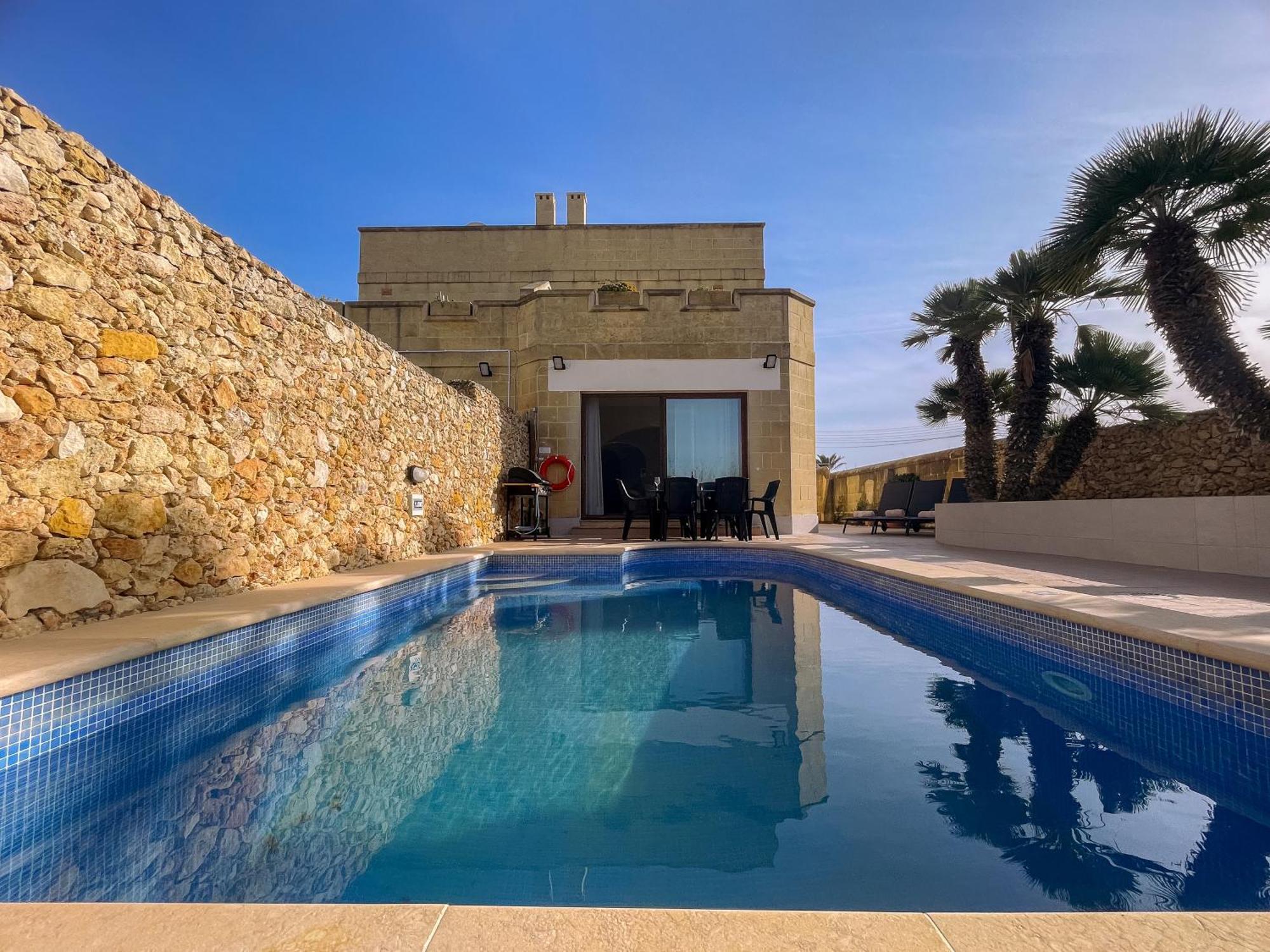 Villa Fieldend - Gozo Holiday Home Għarb Buitenkant foto